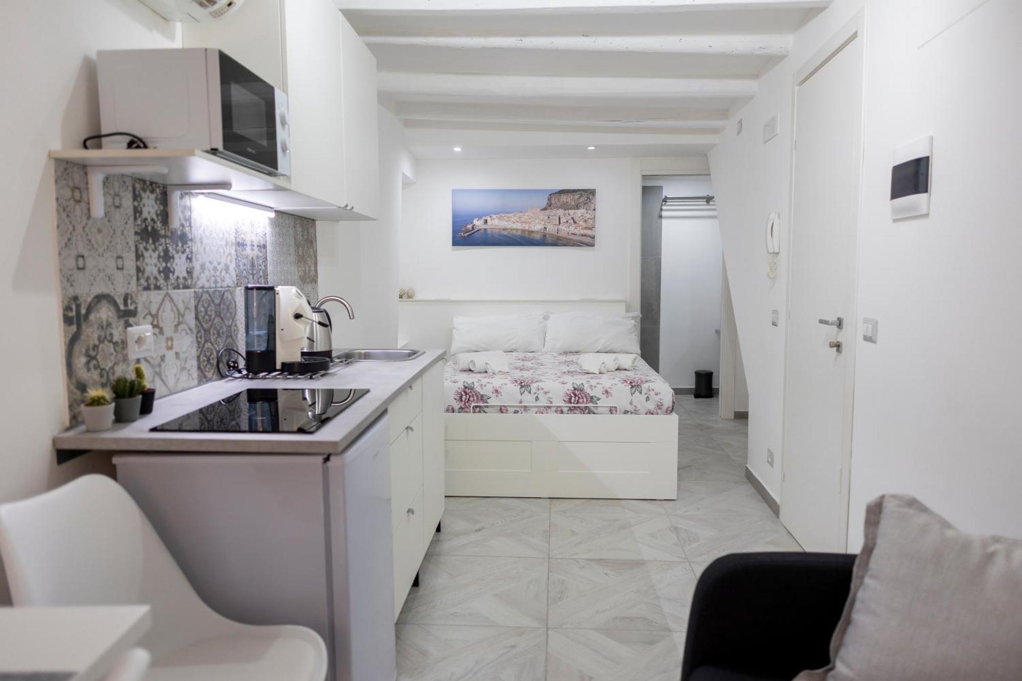 Aurora House Suite Чефалу Экстерьер фото